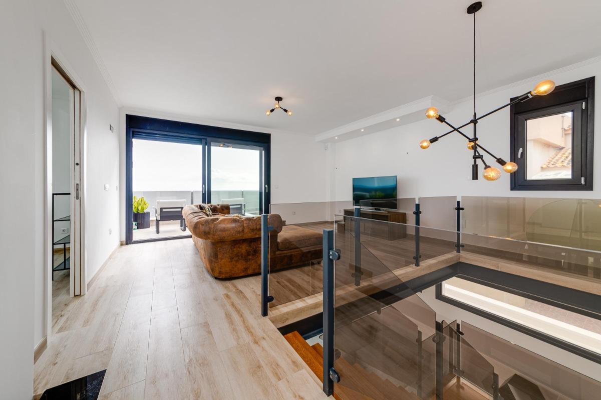 Willa w Torrevieja, Alicante, Hiszpania 4 sypialnie, 210 mkw. nr 95984
