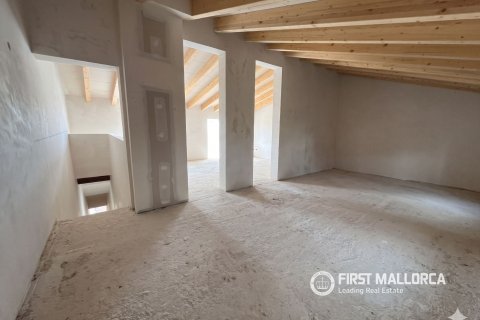 Kaupunkipientalo myytävänä Pollenca, Mallorca, Espanja, 4 makuuhuonetta, 347 m2 No. 177321 - kuva 7