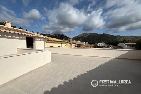 Kaupunkipientalo myytävänä Pollenca, Mallorca, Espanja, 4 makuuhuonetta, 347 m2 No. 177321 - kuva 9