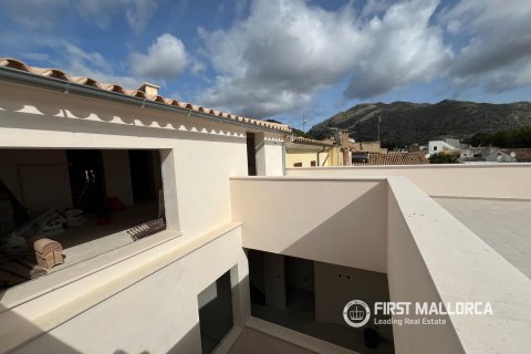 Kaupunkipientalo myytävänä Pollenca, Mallorca, Espanja, 4 makuuhuonetta, 347 m2 No. 177321 - kuva 19
