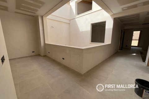 Kaupunkipientalo myytävänä Pollenca, Mallorca, Espanja, 4 makuuhuonetta, 347 m2 No. 177321 - kuva 17