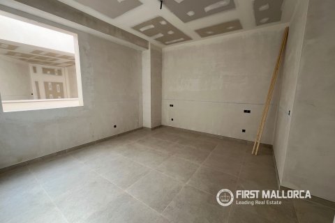 Kaupunkipientalo myytävänä Pollenca, Mallorca, Espanja, 4 makuuhuonetta, 347 m2 No. 177321 - kuva 15