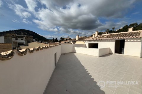 Kaupunkipientalo myytävänä Pollenca, Mallorca, Espanja, 4 makuuhuonetta, 347 m2 No. 177321 - kuva 8