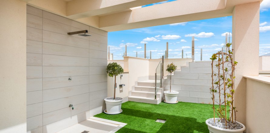 Apartment à Torrevieja, Alicante, Espagne 2 chambres, 58 m2 No. 154641