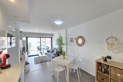 Продажа квартиры в Аликанте, Испания 2 спальни, 62м2 №193128 - фото 6