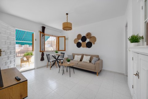 Apartamento en venta en Torrevieja, Alicante, España 2 dormitorios, 59 m2 No. 193124 - foto 4