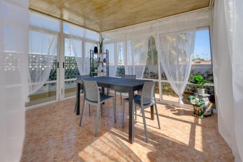 Apartamento en venta en Torrevieja, Alicante, España 2 dormitorios, 59 m2 No. 193124 - foto 18