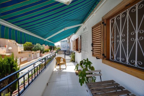 Apartamento en venta en Torrevieja, Alicante, España 2 dormitorios, 59 m2 No. 193124 - foto 2