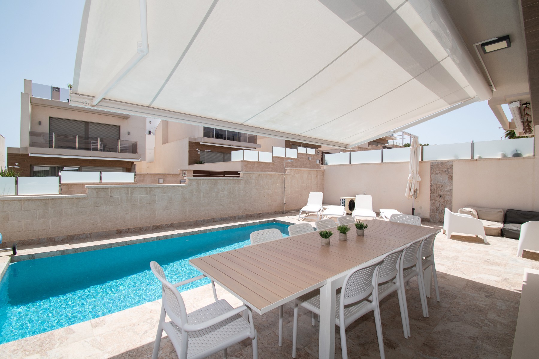 Villa i Alicante, Spanien 5 sovrum, 190 kvm. Nr. 139514