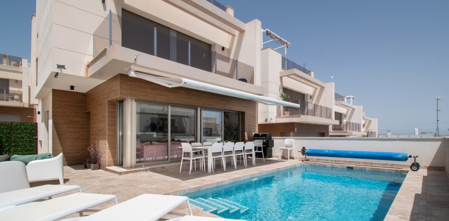 Villa a Alicante, Spagna 5 camere da letto, 190 mq. N° 139514