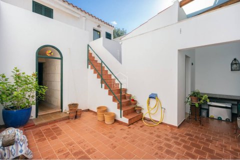 Townhouse for sale in Es Mercadal, Menorca, Spain 5 bedrooms, 236 sq.m. No. 140273 - photo 9