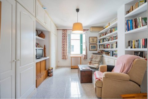 Townhouse for sale in Es Mercadal, Menorca, Spain 5 bedrooms, 236 sq.m. No. 140273 - photo 13