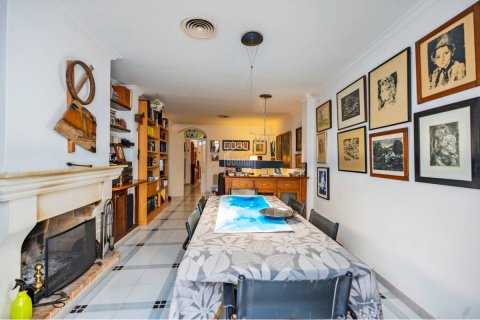 Townhouse for sale in Es Mercadal, Menorca, Spain 5 bedrooms, 236 sq.m. No. 140273 - photo 5