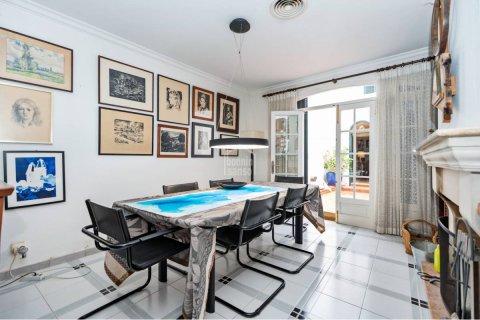 Townhouse for sale in Es Mercadal, Menorca, Spain 5 bedrooms, 236 sq.m. No. 140273 - photo 3