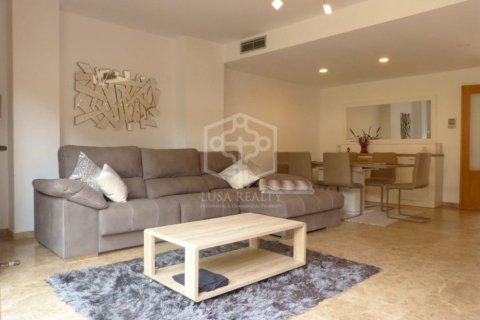Townhouse zum Verkauf in Gava, Barcelona, Spanien 5 Schlafzimmer, 270 m2 Nr. 140276 - Foto 2