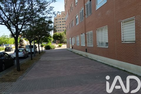 Autotallit myytävänä Madrid, Espanja , 11 m2 No. 184856 - kuva 10