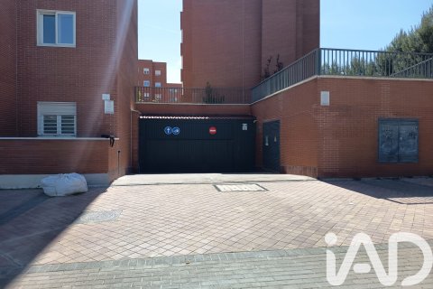 Autotallit myytävänä Madrid, Espanja , 11 m2 No. 184856 - kuva 13