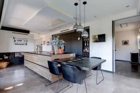 Casa in vendita in Spagna 4 camere da letto, 537 mq. N° 160796 - foto 26