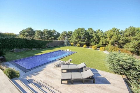 Casa in vendita in Spagna 4 camere da letto, 537 mq. N° 160796 - foto 2