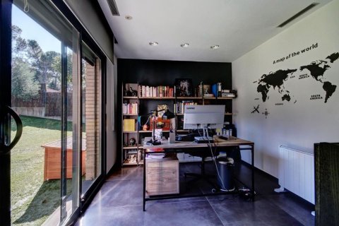 Casa in vendita in Spagna 4 camere da letto, 537 mq. N° 160796 - foto 29