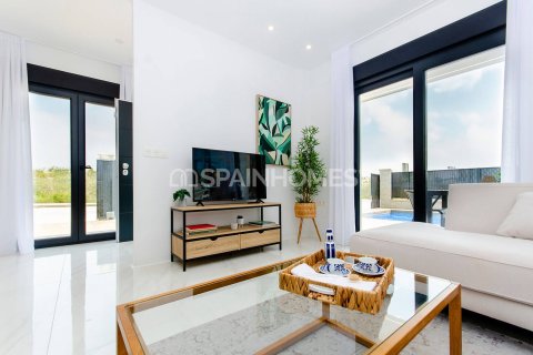 Villa for sale in Bigastro, Alicante, Spain 3 bedrooms, 100 sq.m. No. 191752 - photo 17