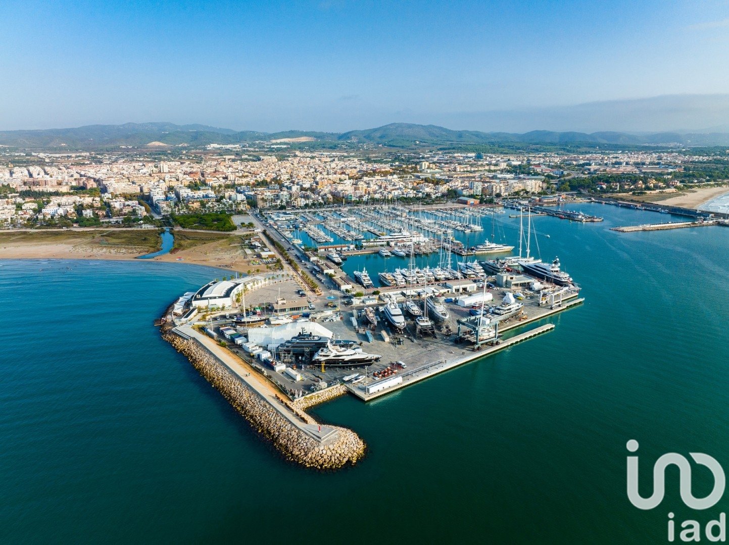 Apartamento en Vilanova i la Geltrú, Barcelona, España 3 dormitorios, 69 m2 No. 186061