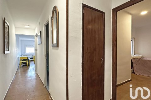 Продажа квартиры в Виланова-и-ла-Желтру, Барселона, Испания 3 спальни, 69м2 №186061 - фото 15