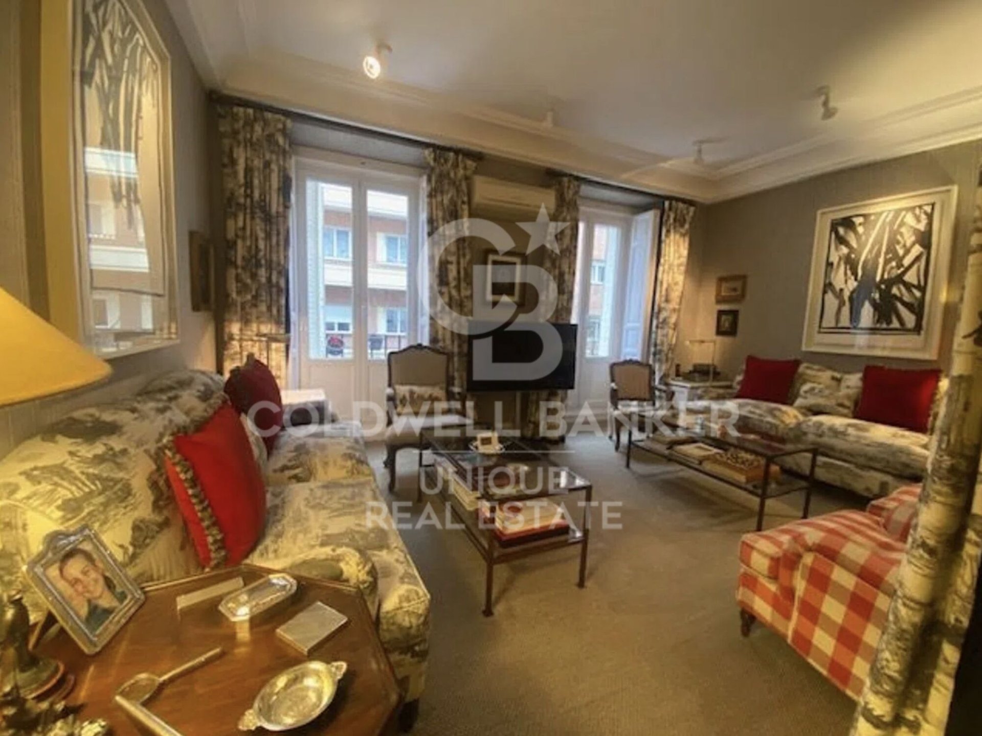 Apartamento en Madrid, España 2 dormitorios, 124 m2 No. 178814