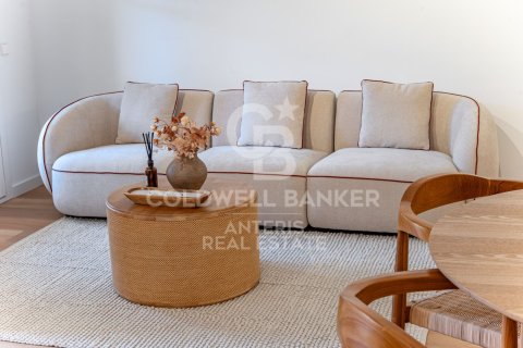 Apartment à vendre à Barcelona, Espagne, 121 m2 No. 178812 - photo 8