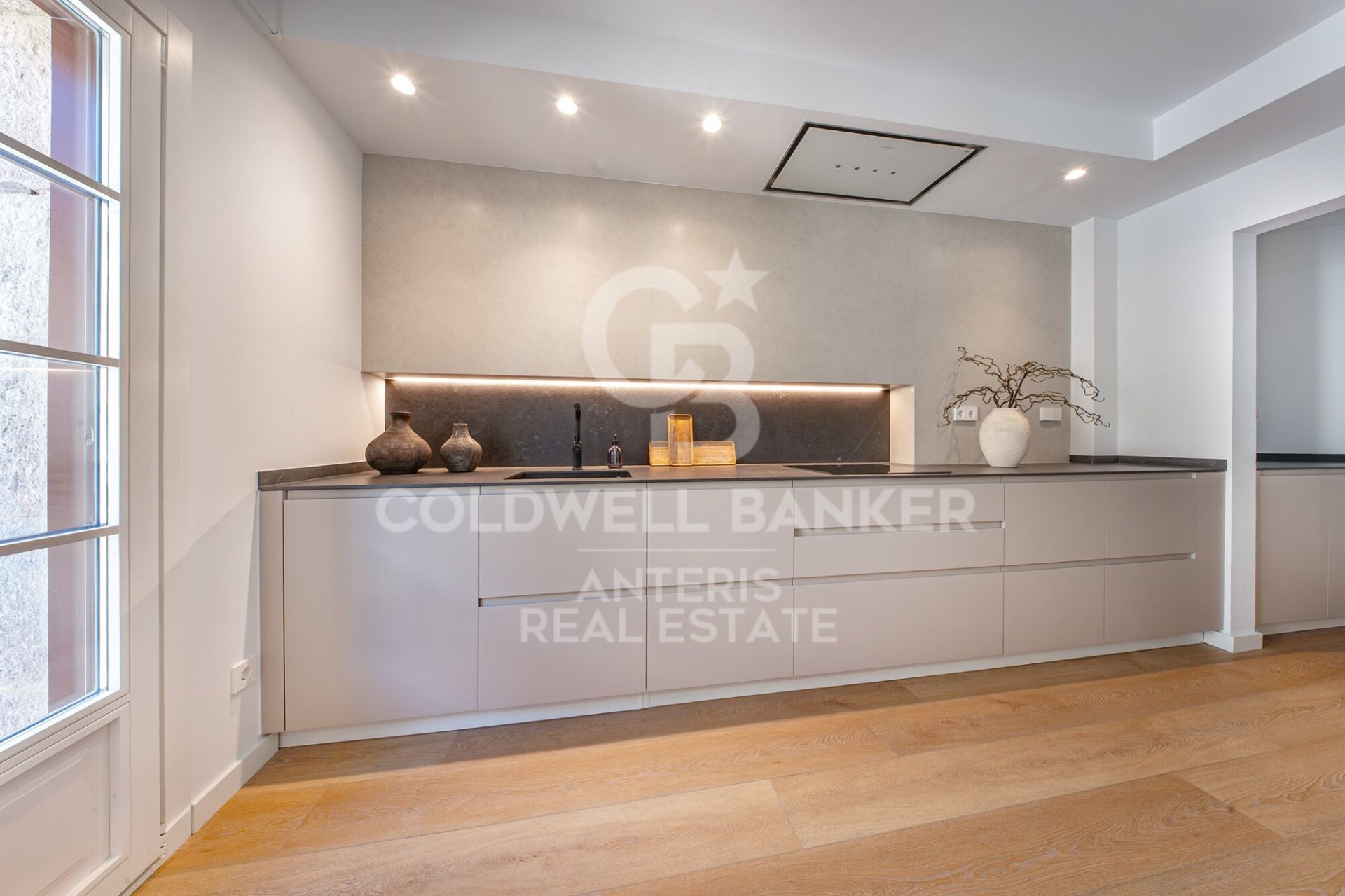 Apartament w Barcelona, Hiszpania 3 sypialnie, 106 mkw. nr 178811