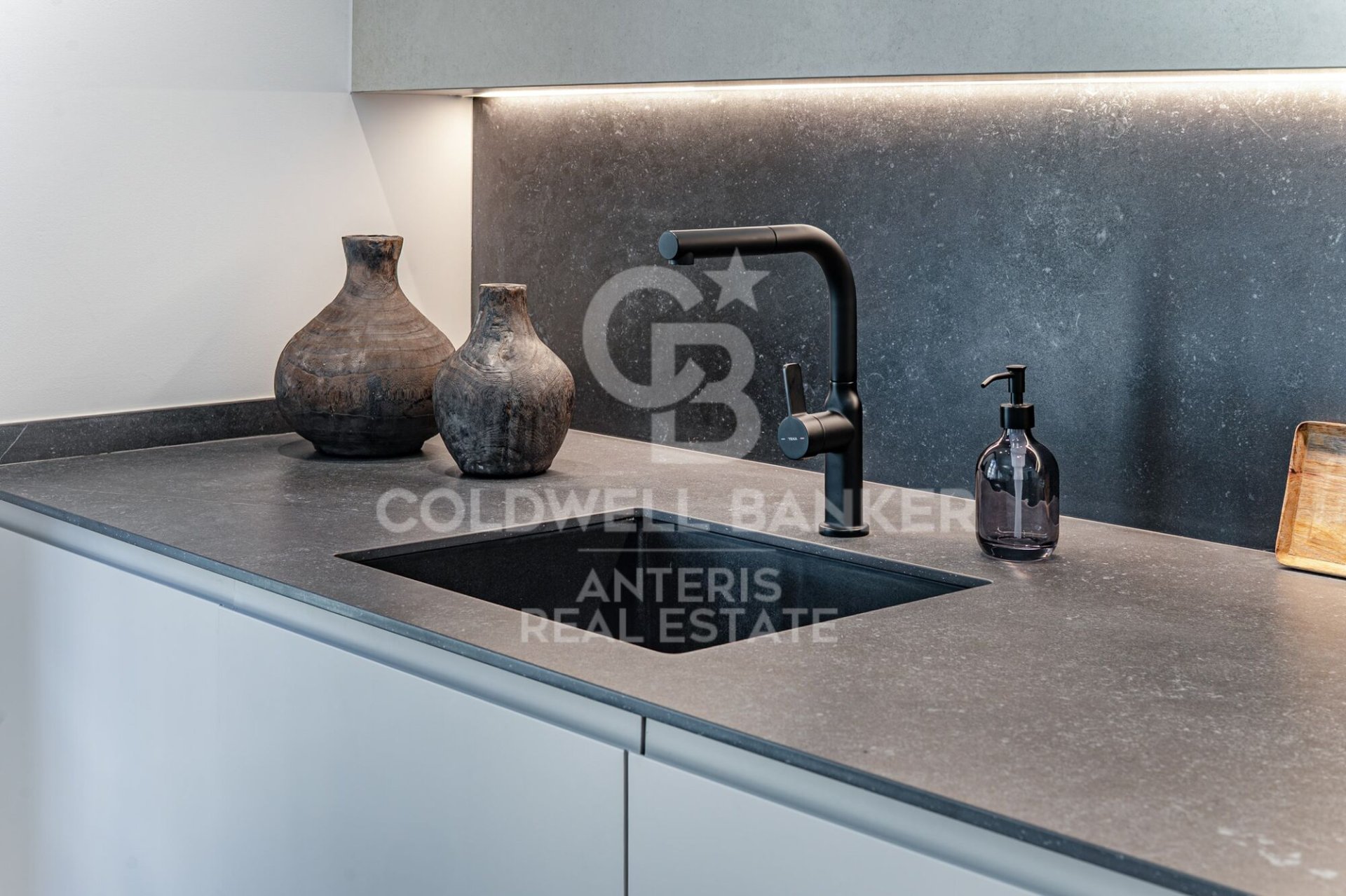Apartament w Barcelona, Hiszpania 3 sypialnie, 106 mkw. nr 178811