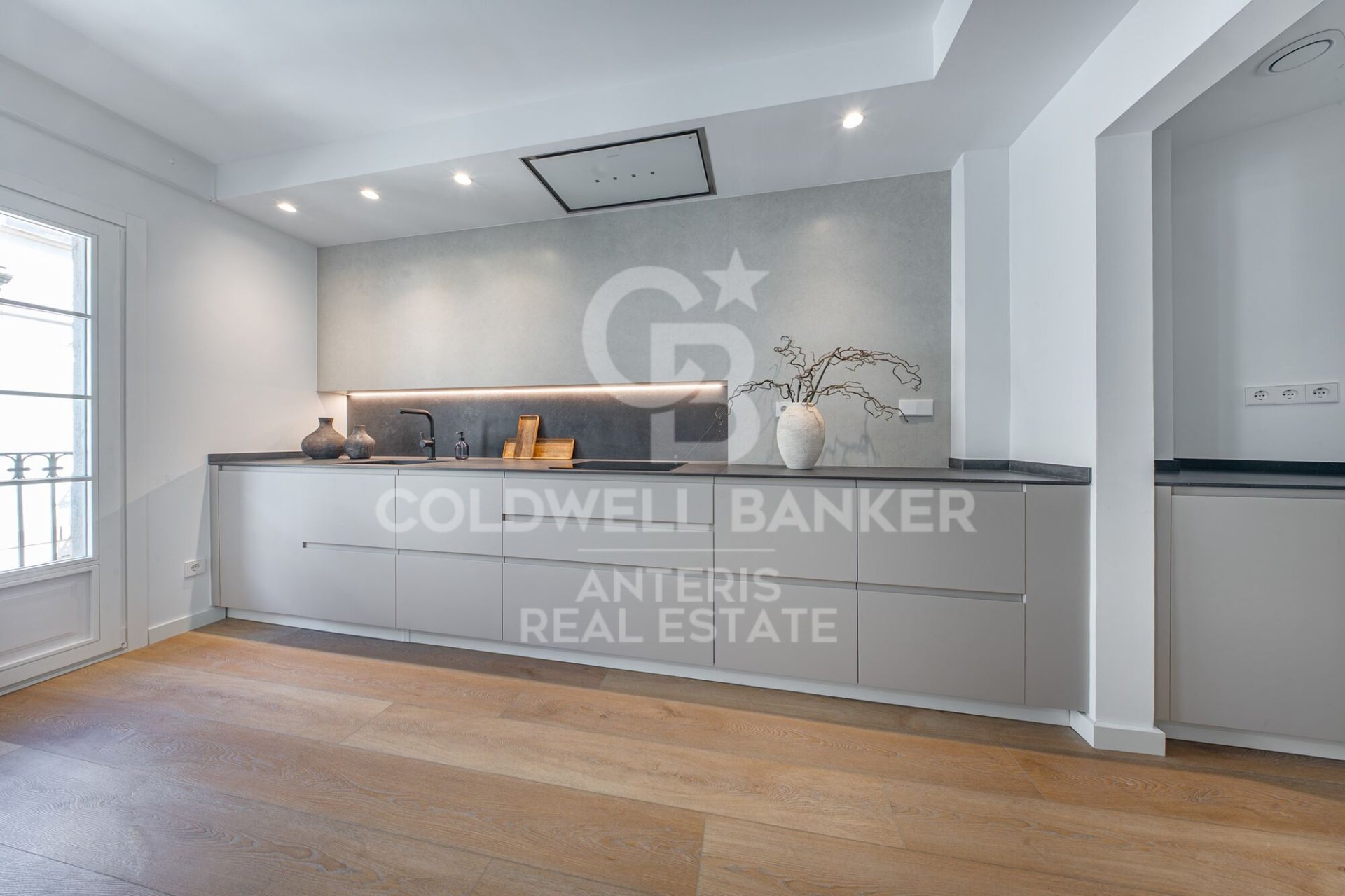 Apartament w Barcelona, Hiszpania 3 sypialnie, 106 mkw. nr 178811