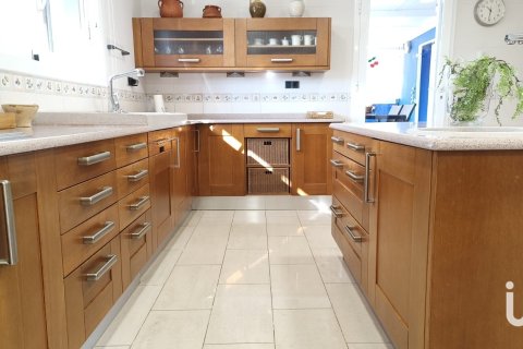 Аренда дома в Сан-Пере-де-Рибес, Барселона, Испания 4 спальни, 185м2 №154339 - фото 7