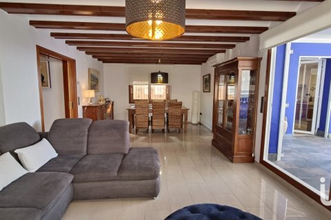 Аренда дома в Сан-Пере-де-Рибес, Барселона, Испания 4 спальни, 185м2 №154339 - фото 4