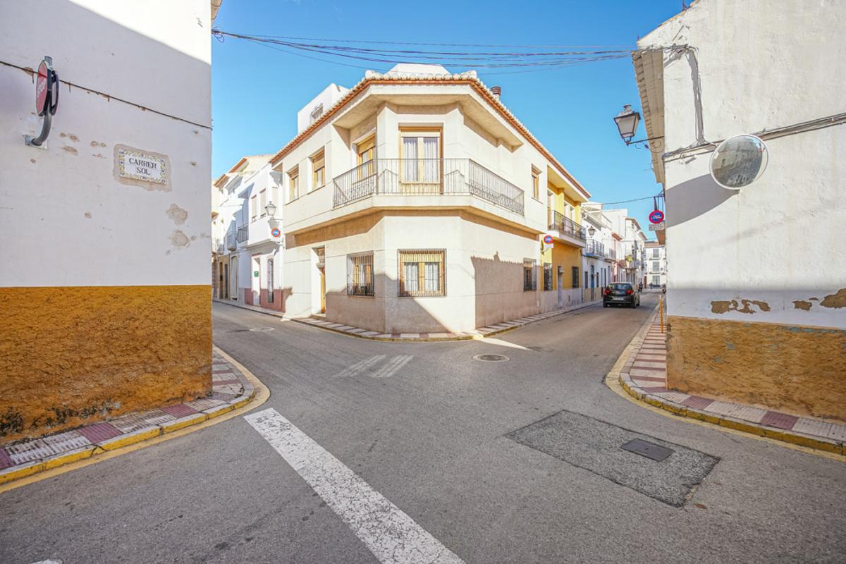 Townhouse in Gata de Gorgos, Alicante, Spain 4 bedrooms, 136 sq.m. No. 80755