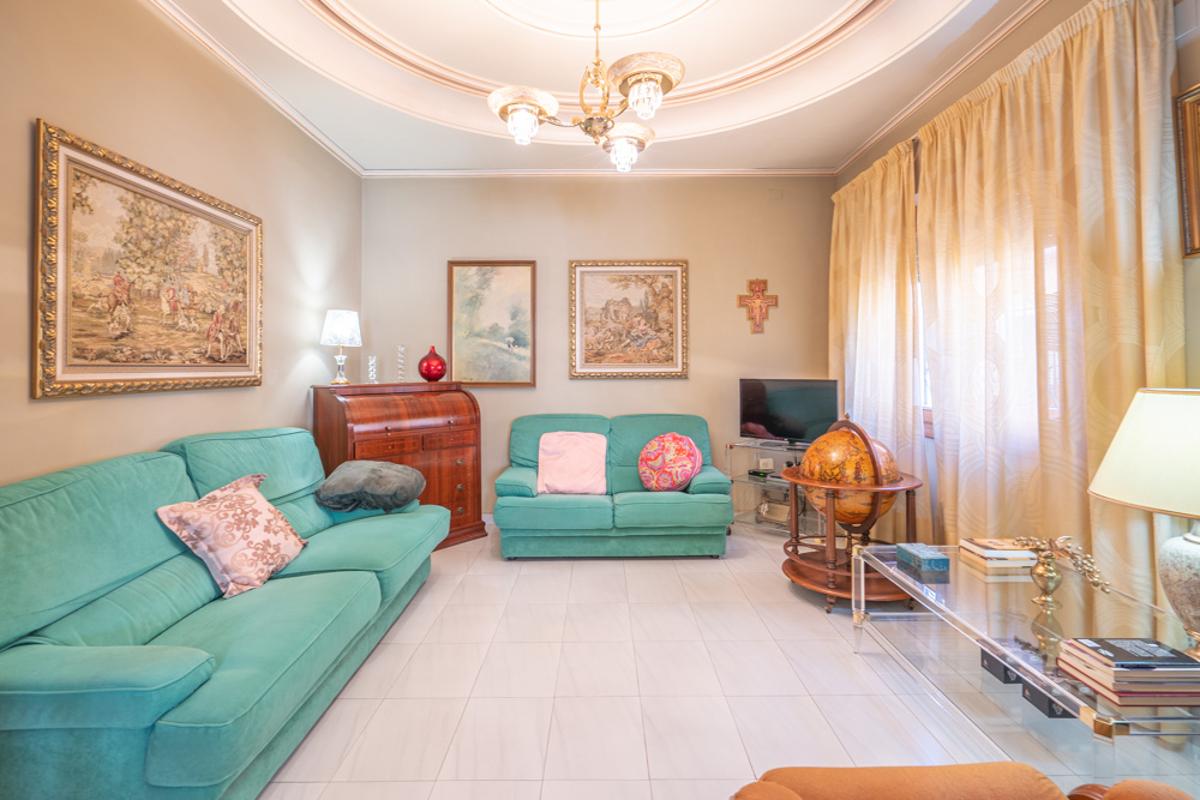 Townhouse in Gata de Gorgos, Alicante, Spain 4 bedrooms, 136 sq.m. No. 80755