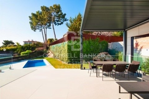 Villa in vendita a Castelldefels, Barcelona, Spagna 5 camere da letto, 327 mq. N° 158923 - foto 3