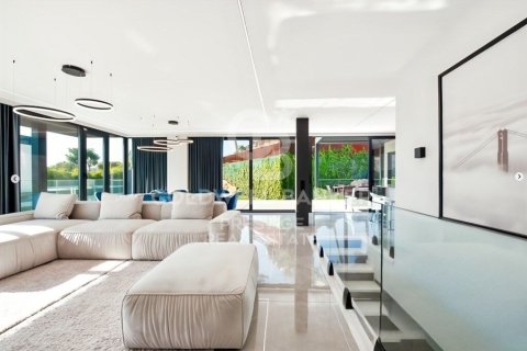 Villa in vendita a Castelldefels, Barcelona, Spagna 5 camere da letto, 327 mq. N° 158923 - foto 5
