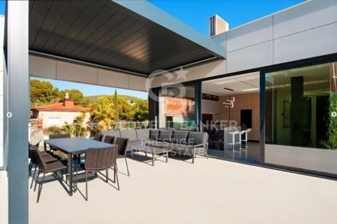 Villa a Castelldefels, Barcelona, Spagna 5 camere da letto, 327 mq. N° 158923
