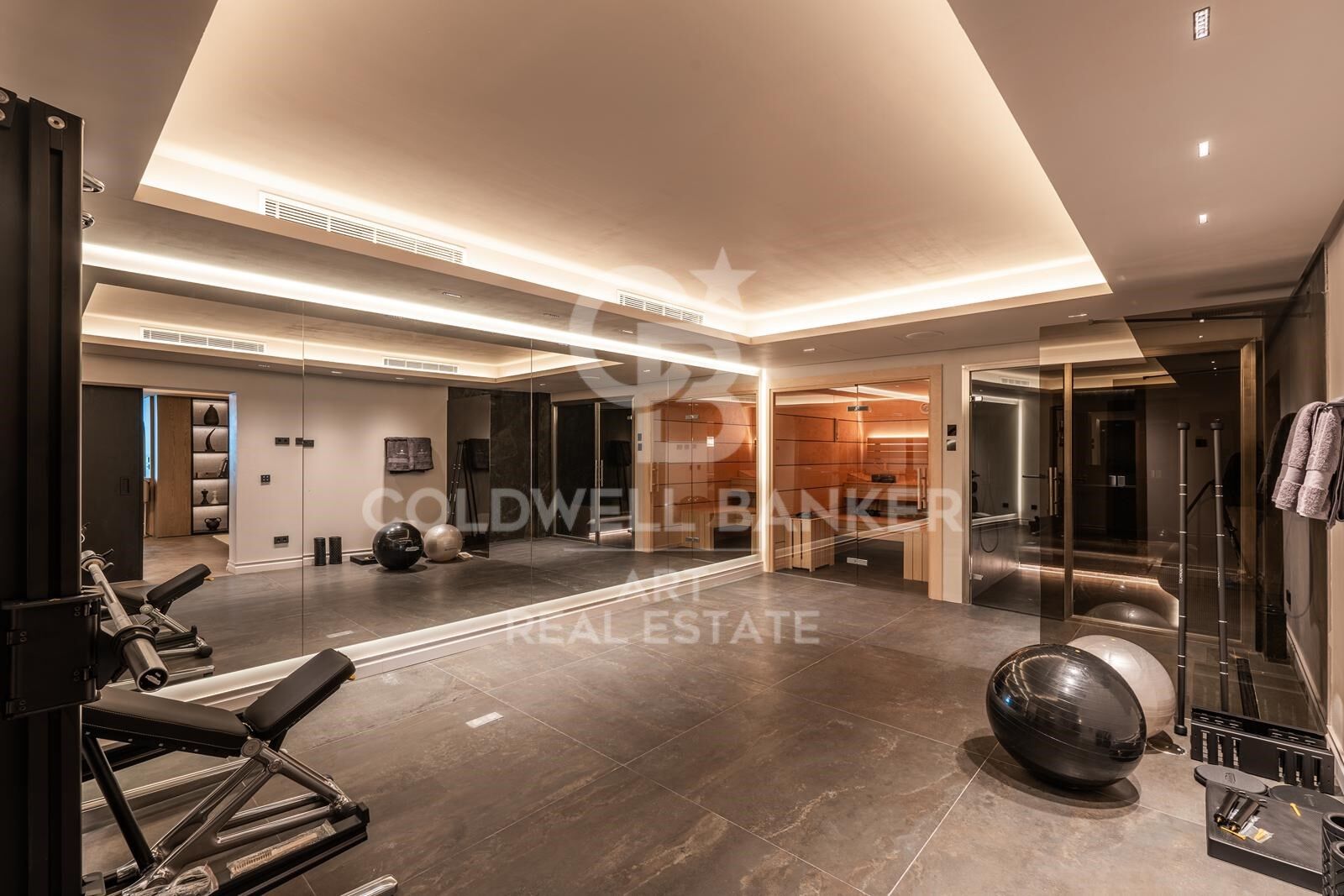 Villa à Marbella, Malaga, Espagne 5 chambres, 1257 m2 No. 158925