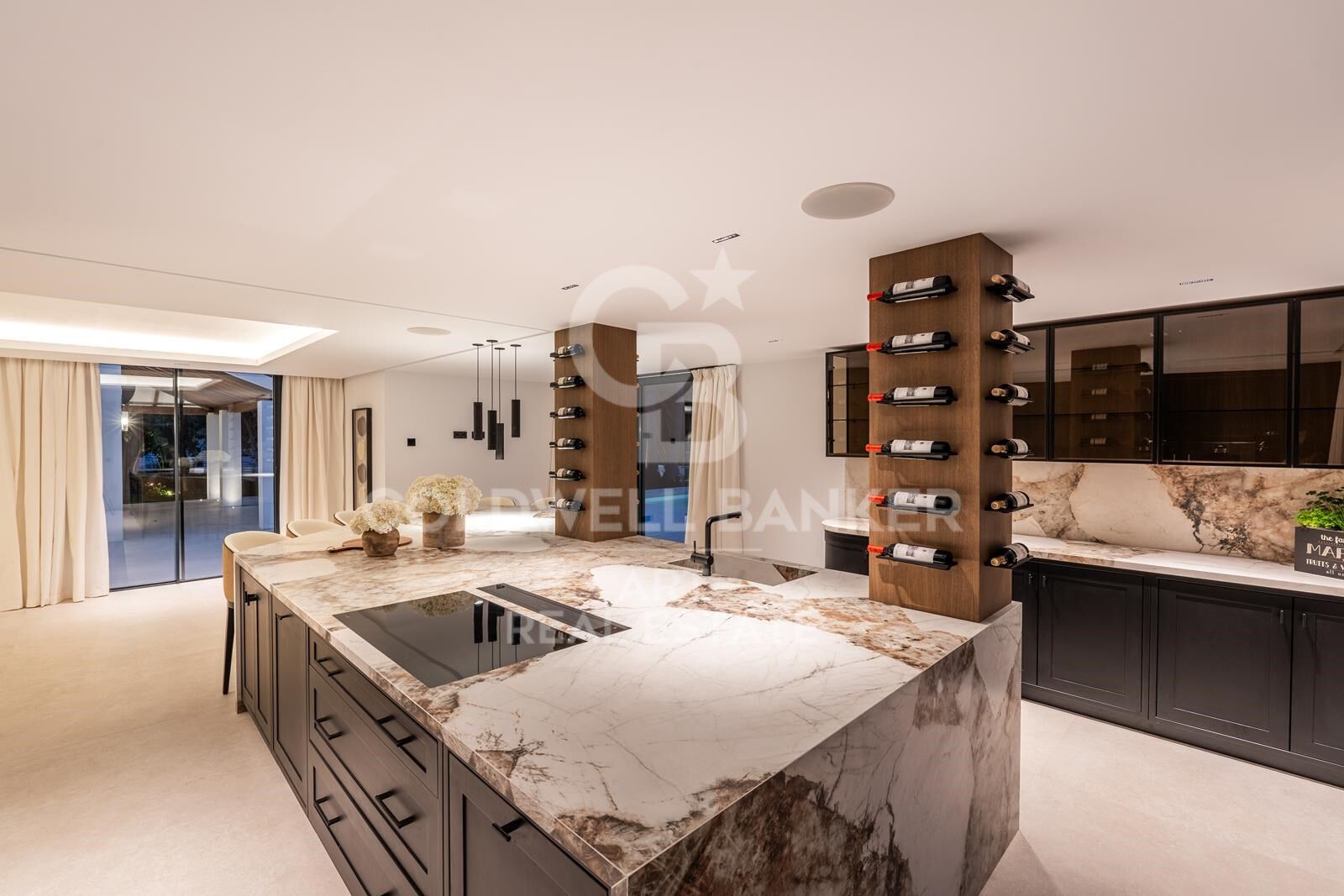 Villa à Marbella, Malaga, Espagne 5 chambres, 1257 m2 No. 158925