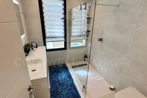 Villa in vendita a Calpe, Alicante, Spagna 2 camere da letto, 200 mq. N° 157746 - foto 14