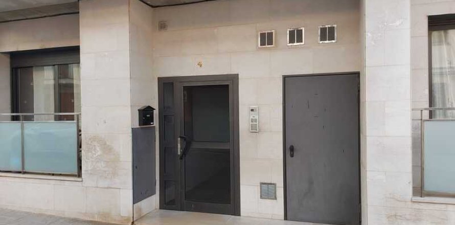 Garage in Manlleu, Barcelona, Spanien 15 m2 Nr. 191569