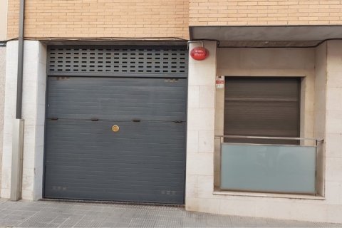 Garage zum Verkauf in Manlleu, Barcelona, Spanien 15 m2 Nr. 191569 - Foto 2