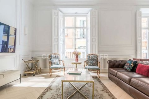 Apartment à vendre à Madrid, Espagne, 4 chambres, 243 m2 No. 178765 - photo 5