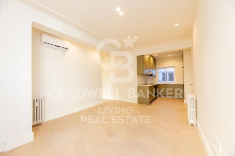 Apartment à Madrid, Espagne 2 chambres, 102 m2 No. 178761