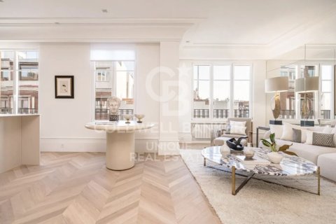 Wohnung zum Verkauf in Madrid, Spanien 3 Schlafzimmer, 127 m2 Nr. 178762 - Foto 2