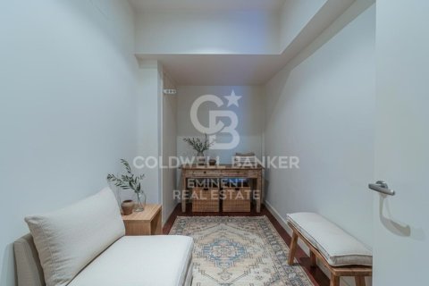 Apartment à vendre à Barcelona, Espagne, 3 chambres, 97 m2 No. 178766 - photo 12