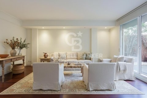 Apartment à Barcelona, Espagne 3 chambres, 97 m2 No. 178766