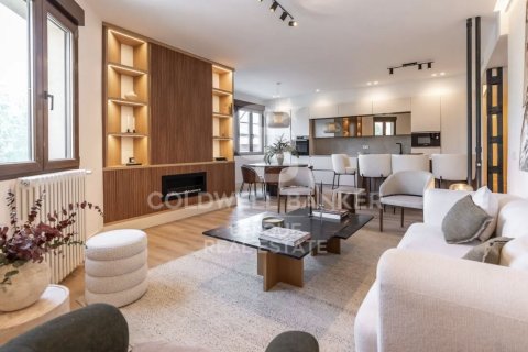 Apartment à Madrid, Espagne 3 chambres, 182 m2 No. 178764